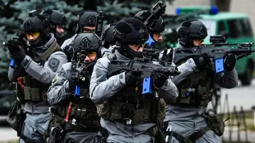 Арестуваха 8 балканци за връзки с ИДИЛ