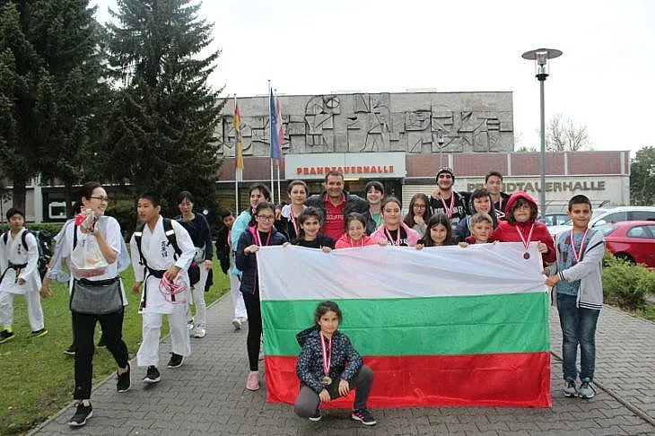 Каратисти от Кърджали с медали от турнир в Австрия