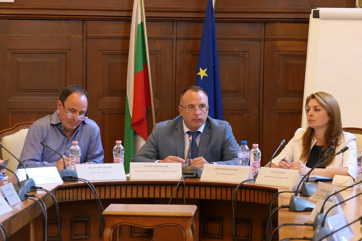 Ще има извънреден консултативен съвет за пчелите