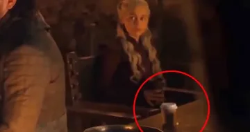 Картонена чаша оплеска имиджа на "Игра на тронове"