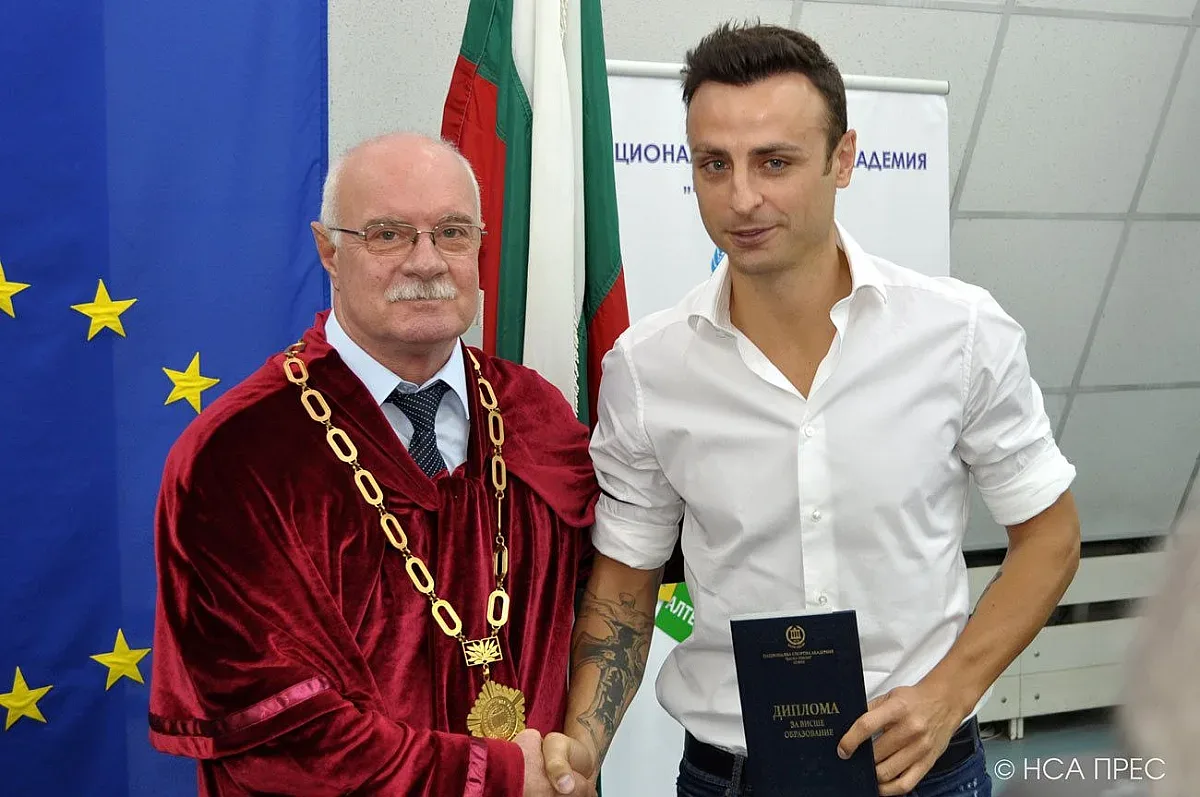 Бербатов става лектор