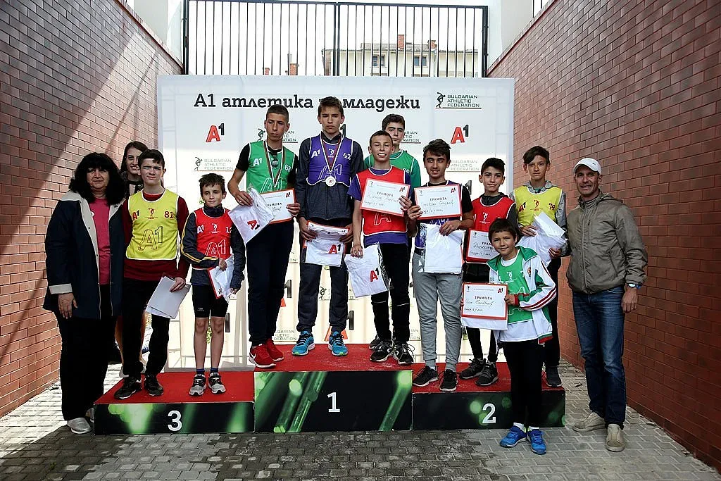 Младежката атлетика озари и Хисаря