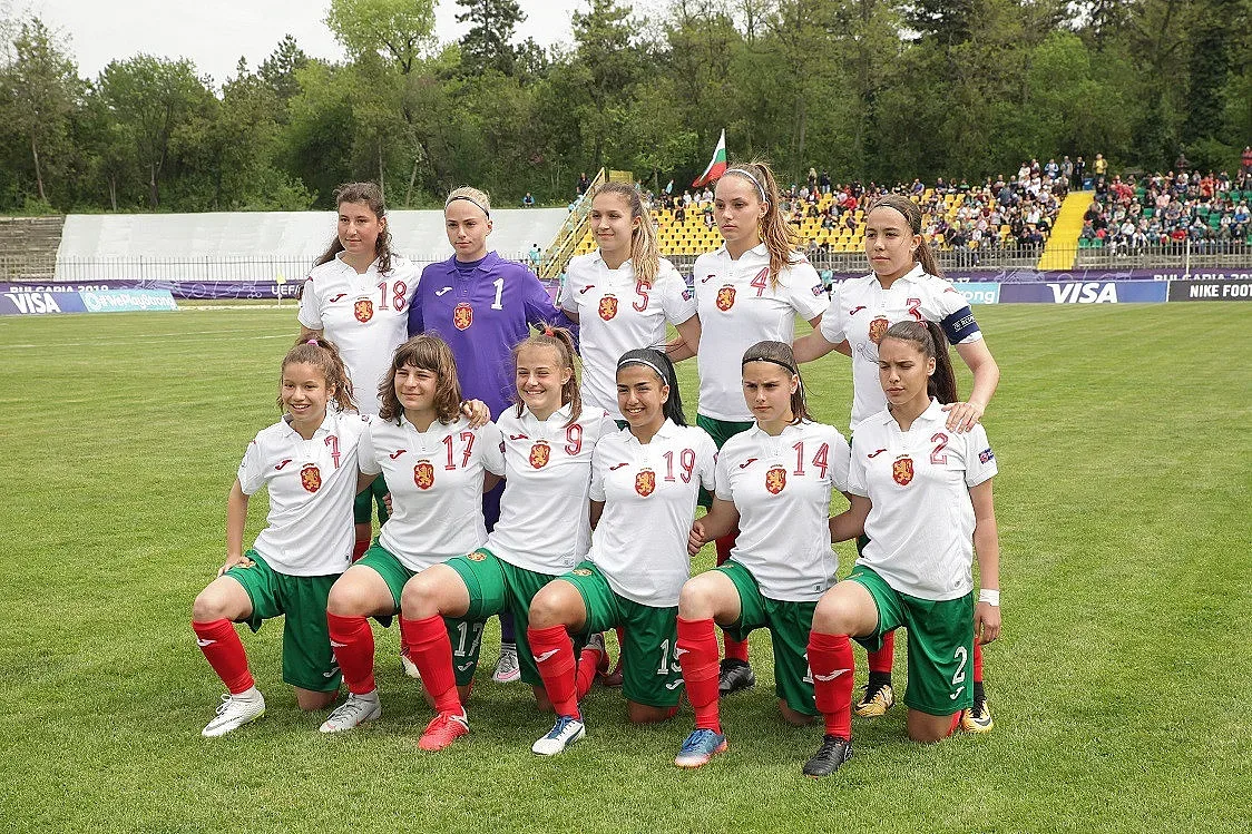 Националките загубиха на старта на Евро 2019