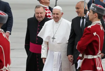 Папата развесели Борисов с виц за протокола и терористите