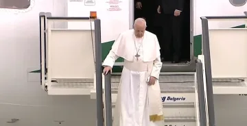 Папата благослови деца на летището /ОБНОВЕНА/