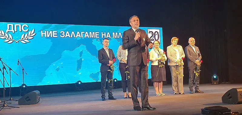 Карадайъ: Залагаме на младите