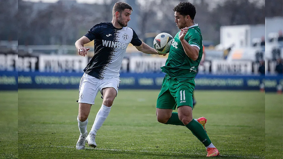 Лудогорец се спъна в Пловдив. Ликуват феновете на Локо