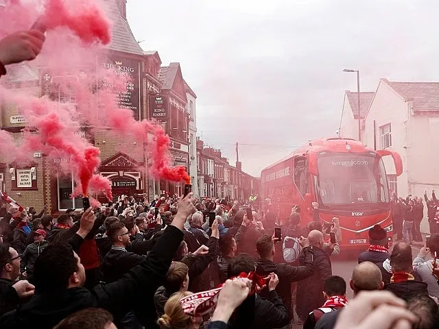 Шестима в ареста преди Барса-Ливърпул