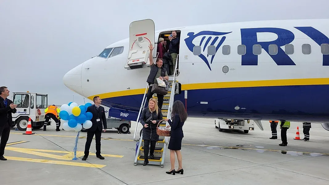 Посрещнаха с армагани първите туристи по морето