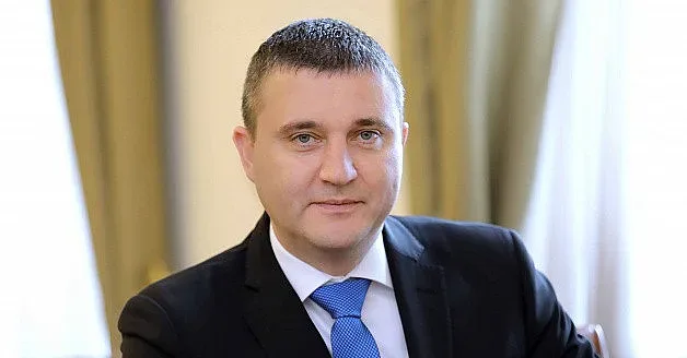 Горанов с коментар за изкушенията на Радев