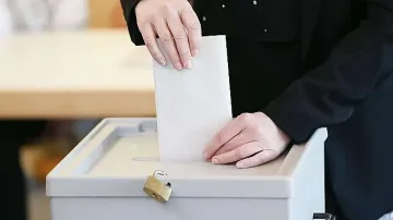 В Испания избират парламент