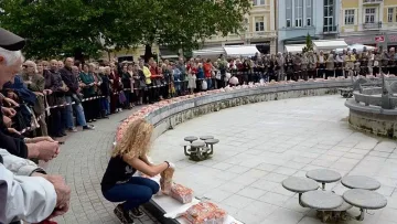 В Пловдив опекоха гигантски козунак