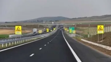 Мъгла затруднява движението по АМ "Струма"