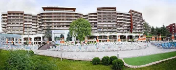 10 000 яйца боядисват в Албена за Великден