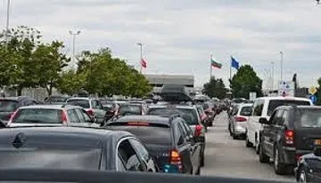 Огромни опашки по АМ „Тракия“ и границата с Турция