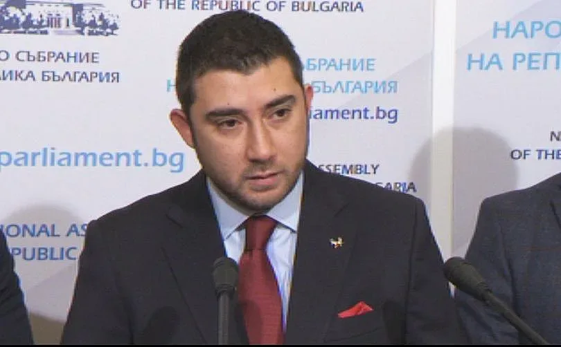 Румен Русев остава и.д. кмет на Младост, засега