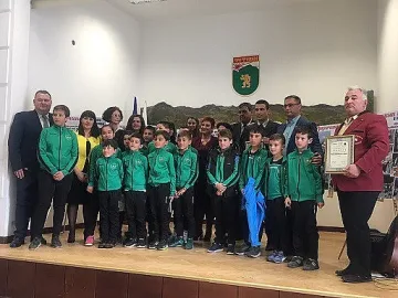 Децата на Тетевен сменят таблета със спорт