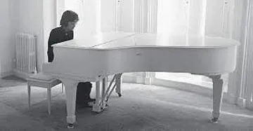 Пианото на Джон Ленън продадено за 575 000 долара