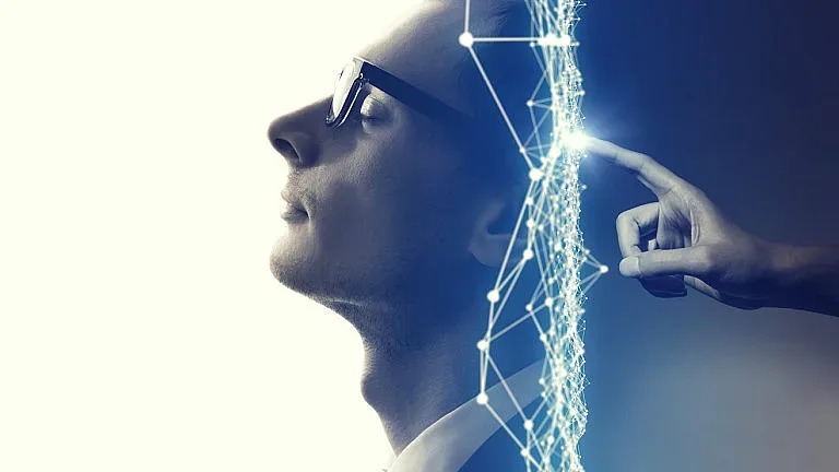 Мъск: Машина ще свързва съзнанието ни с компютрите