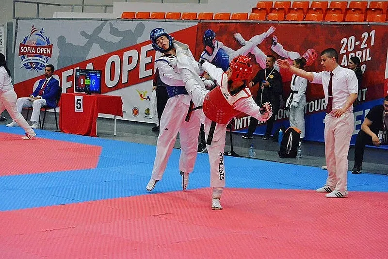 Наши таекуондисти биха световни шампиони и взеха 10 златни медала