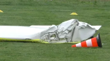 Мъж и момче са загиналите в самолетната трагедия