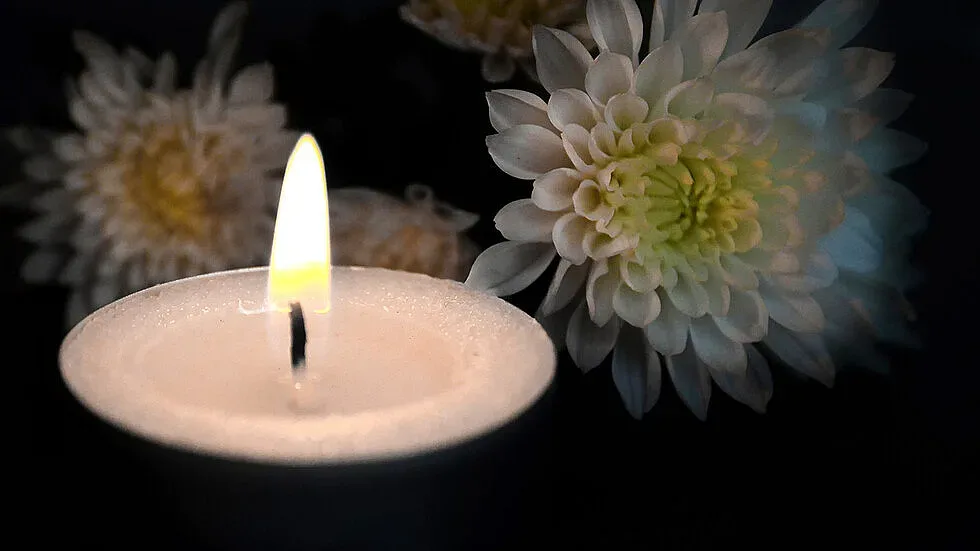 Почина детето, изоставено от родителите си