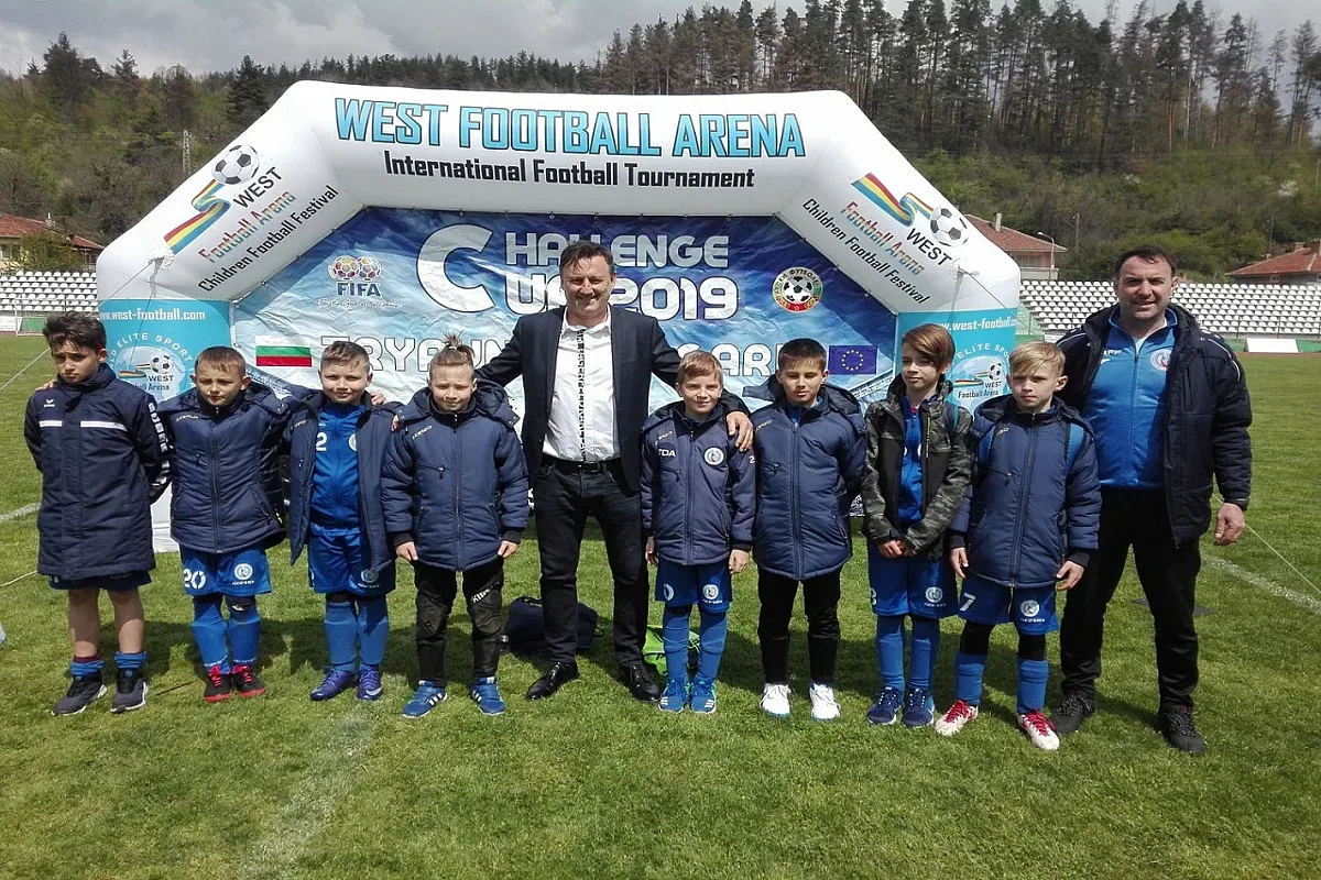 Съветник на министър Кралев откри турнир по футбол