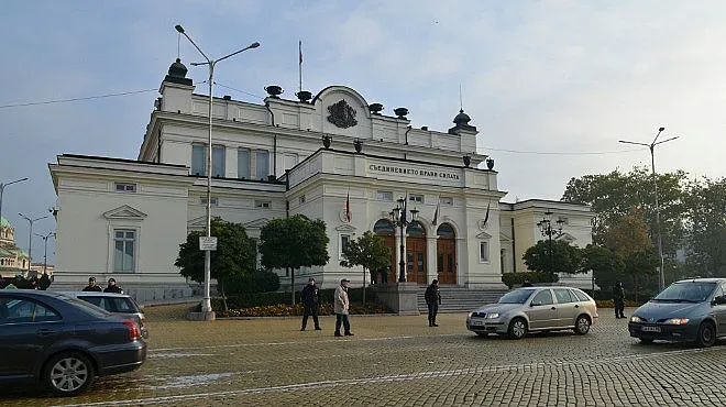 Без пленарни заседания седмица преди евровота