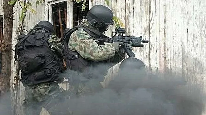 Арестуваха шеф в антитерористичния отряд