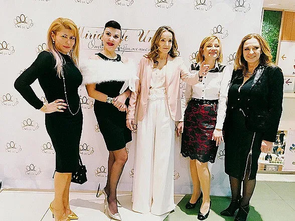 Веласкес вдъхновява Мириам де Унгрия