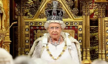Мей може да отложи речта на Елизабет II