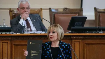 Манолова: Бисер Петков от кошмар ми стана приятел