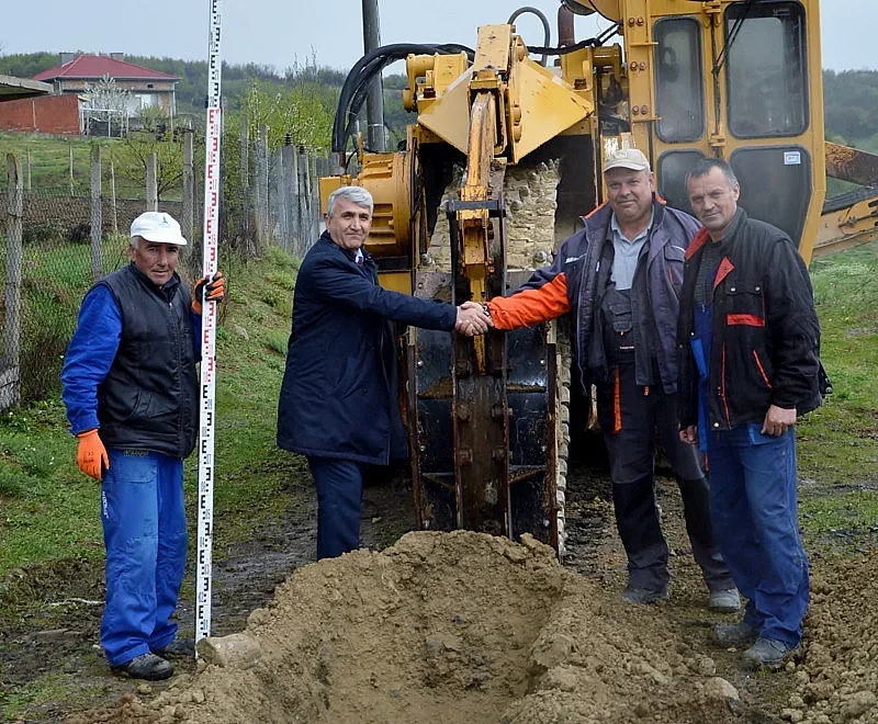 Изграждат канализация в Пряпорец