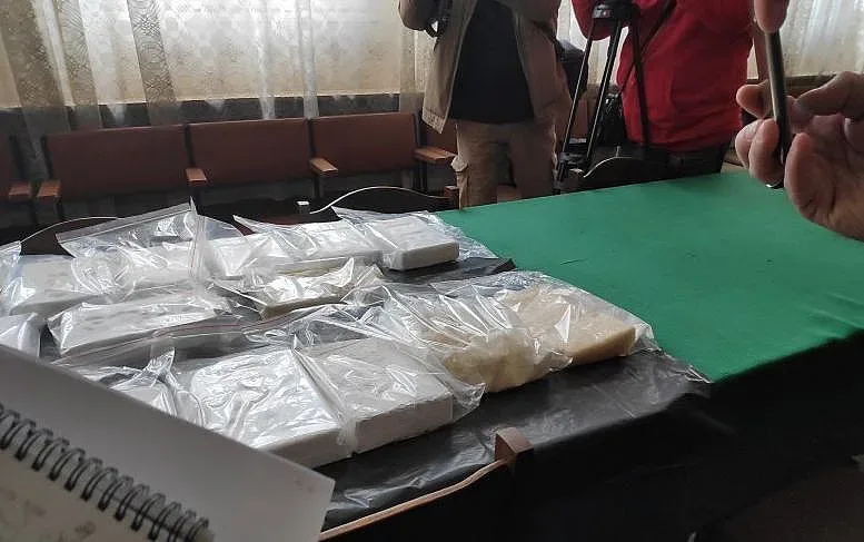 Над 25 кг кокаин изплували край Слънчев ден