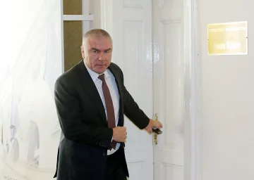 Орхан Исмаилов и Кольо Парамов в листата на ВОЛЯ