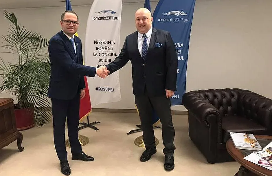 Министър Кралев се срещна в Букурещ с румънския си колега