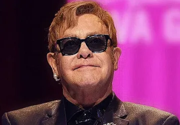 Елтън Джон забива на джаз феста в Монтрьо