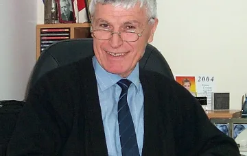 Малко опаки сме, рядко търсим мъдреците си