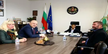 Кралев подкрепи „Ученически лидери – министри и посланици за ден"