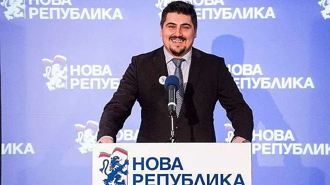 Главсекът на ДСБ сменил името си, замесен в измами