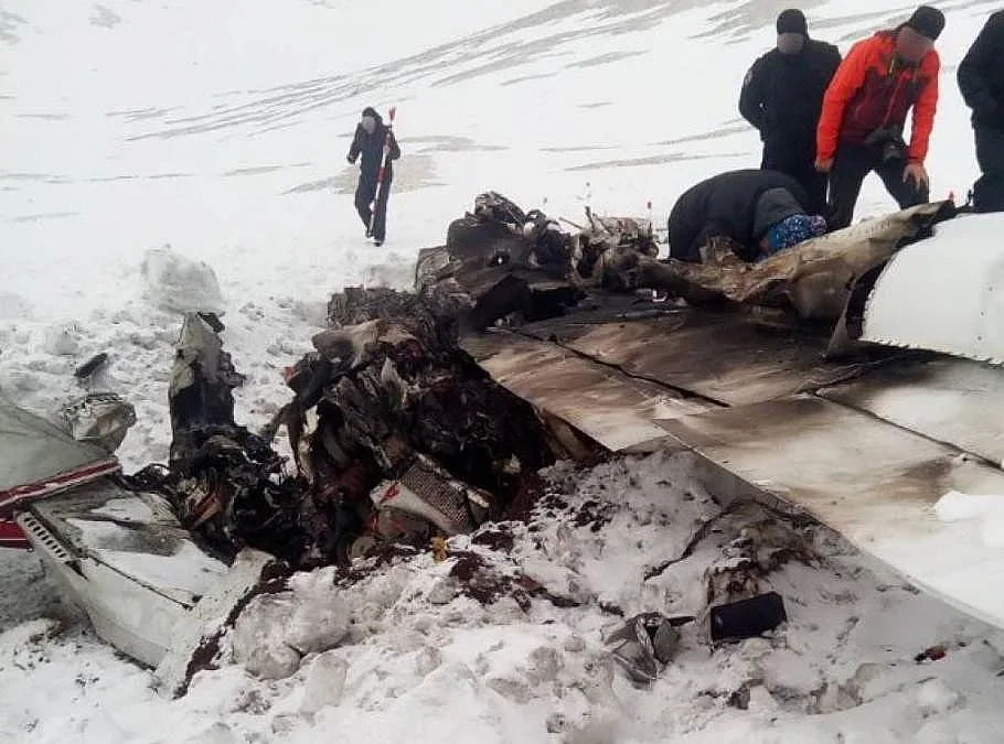 Разследват умишлена повреда в самолета на Бошнаков