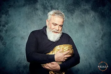 Топ актьори в уникална изложба