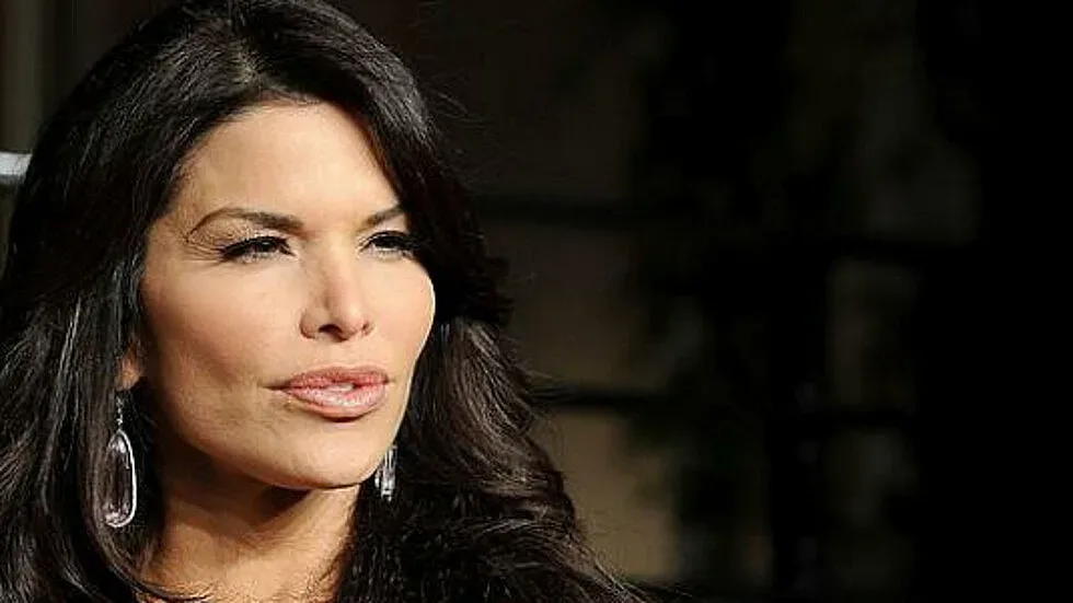 И сочената за любовницата на Безос се развежда