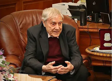 Филм за доайена на административното ни право