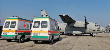 Докарват прострелялата се курсантка в София