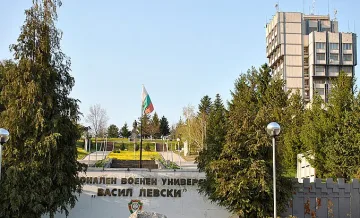 Курсантка във В. Търново се простреля с Калашников