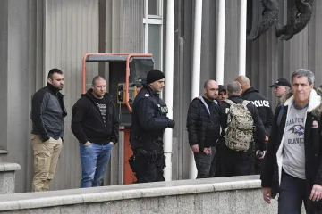 Люлински бандити арестувани за провокации пред МС