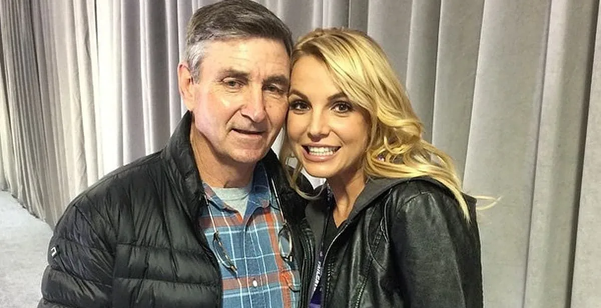 Осъдиха Бритни Спиърс! Брои луди пари на баща си