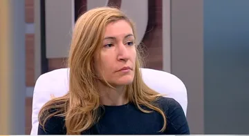 И Николина Ангелкова с евтин апартамент