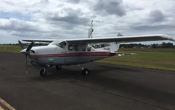 Пускат въжета до падналия в Македония самолет